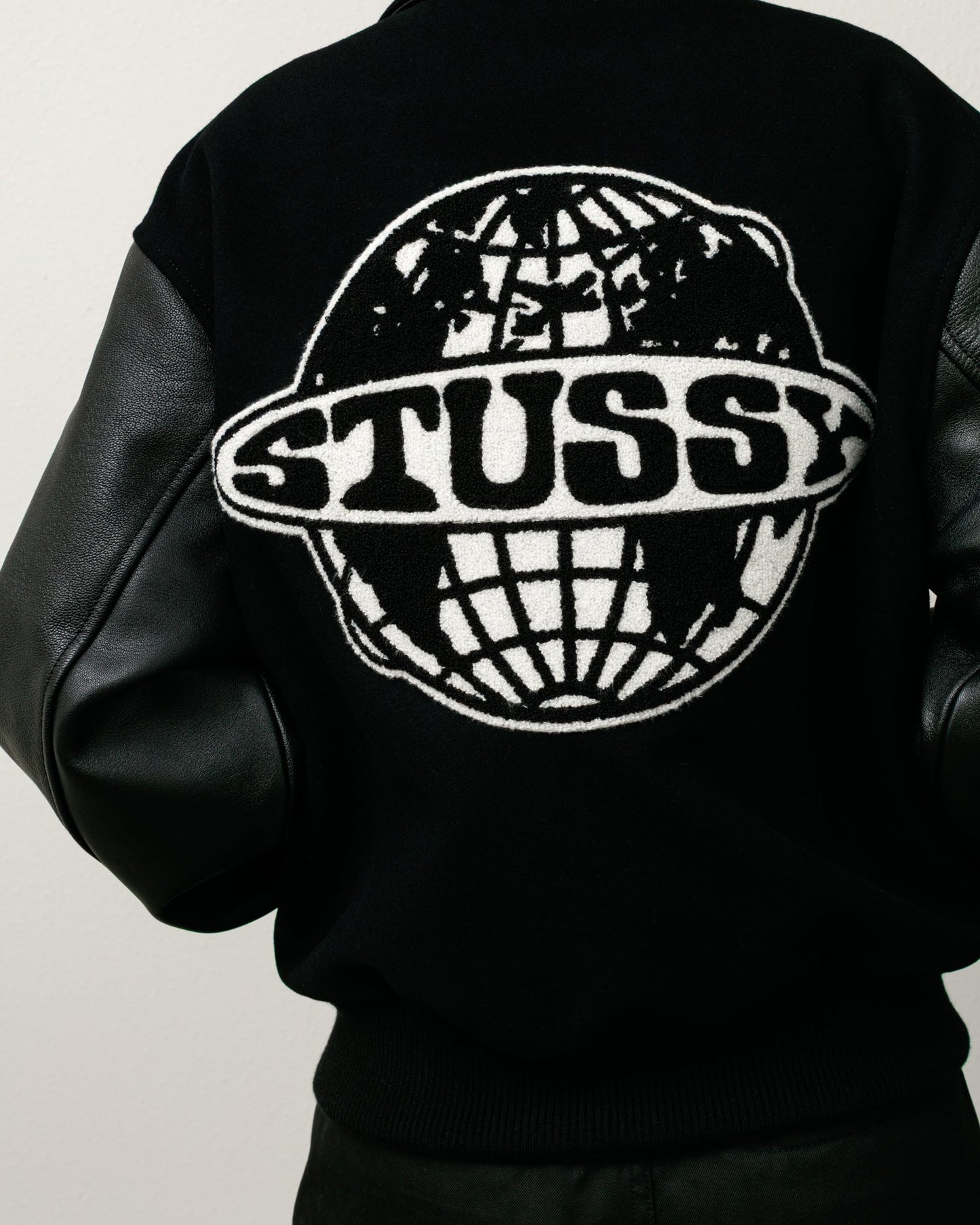 GLOBE VARSITY JACKET