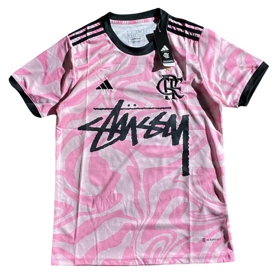 Pink Flamengo jersey.