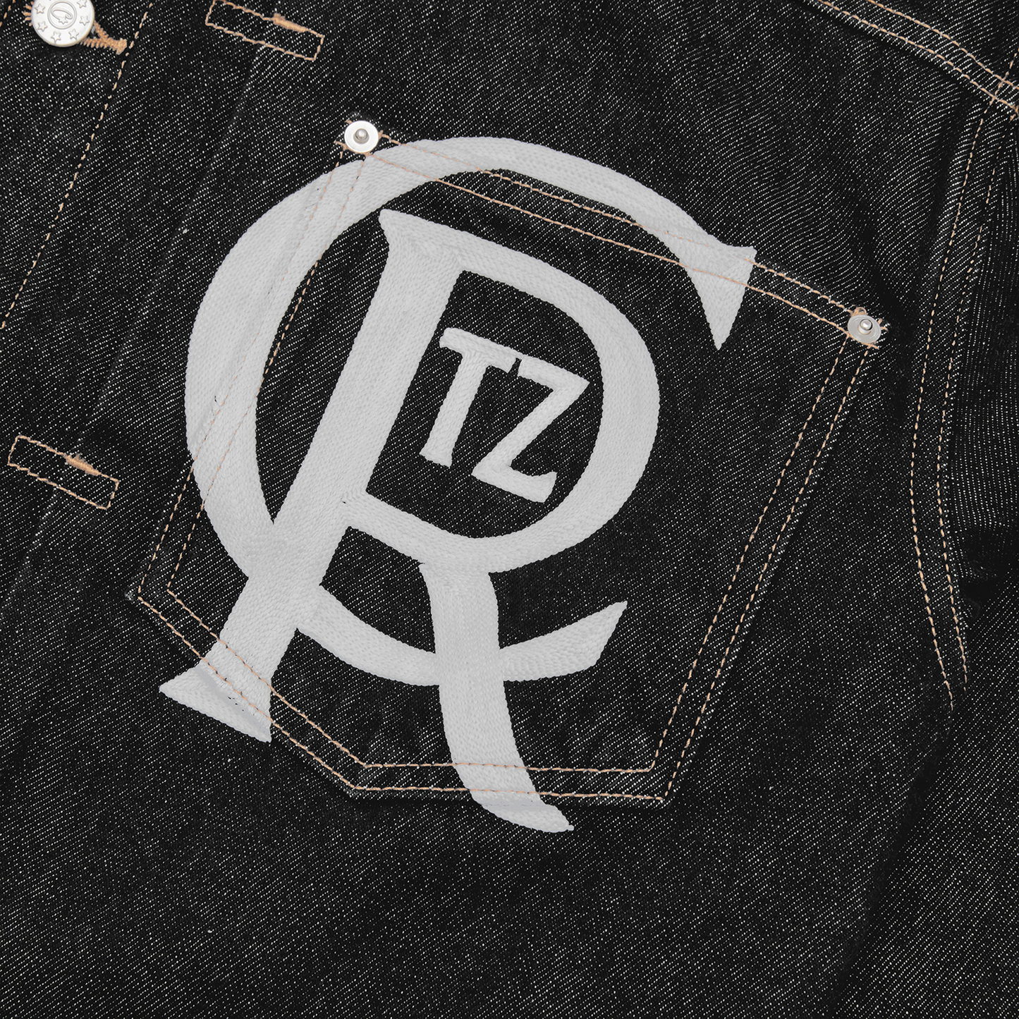 CREST CHAINSTITCH DENIM TRUCKER [WASHED BLACK]